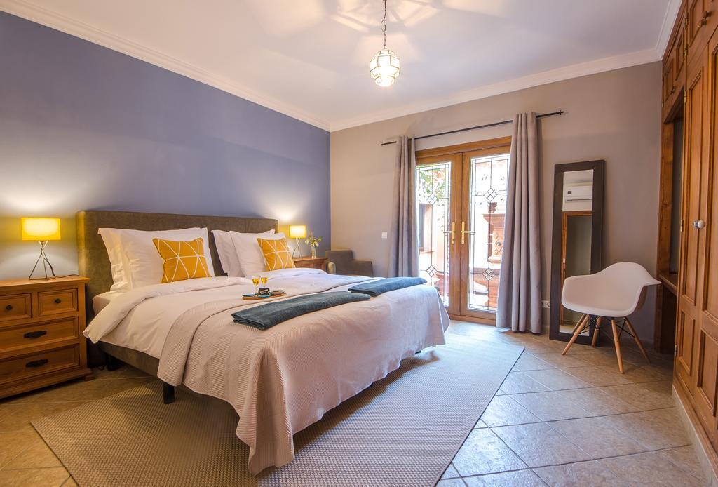 Villa Conmigo Bed & Breakfast 알하우린데라토레 외부 사진