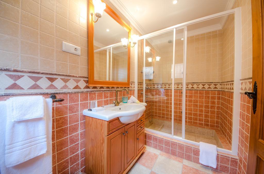 Villa Conmigo Bed & Breakfast 알하우린데라토레 외부 사진
