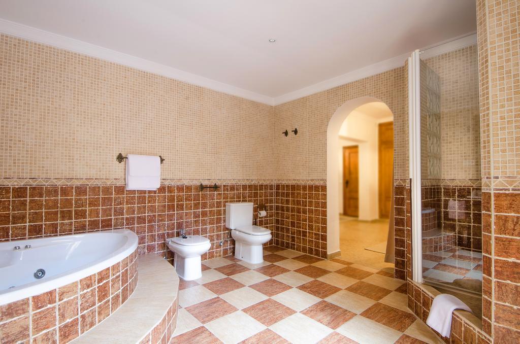 Villa Conmigo Bed & Breakfast 알하우린데라토레 외부 사진