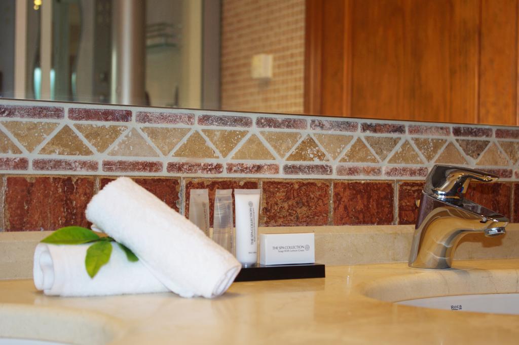 Villa Conmigo Bed & Breakfast 알하우린데라토레 외부 사진